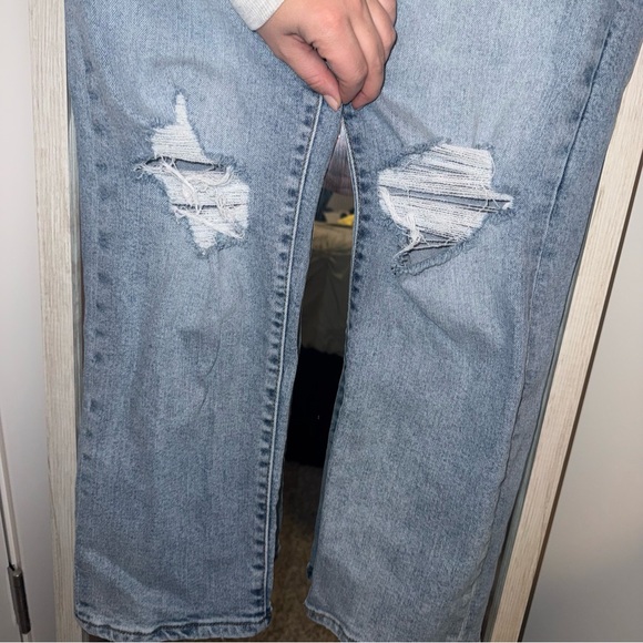 Levi's Light Blue High Rise Jeans - Picture 3 of 8